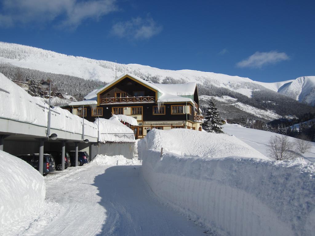 Hotel Zatisi Spindleruv Mlyn Exterior photo